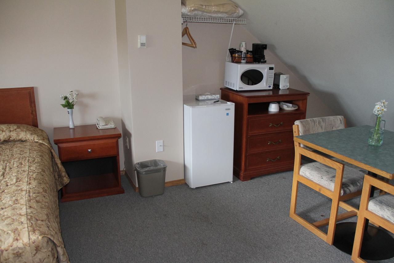 Garden Court Motel Manning Extérieur photo