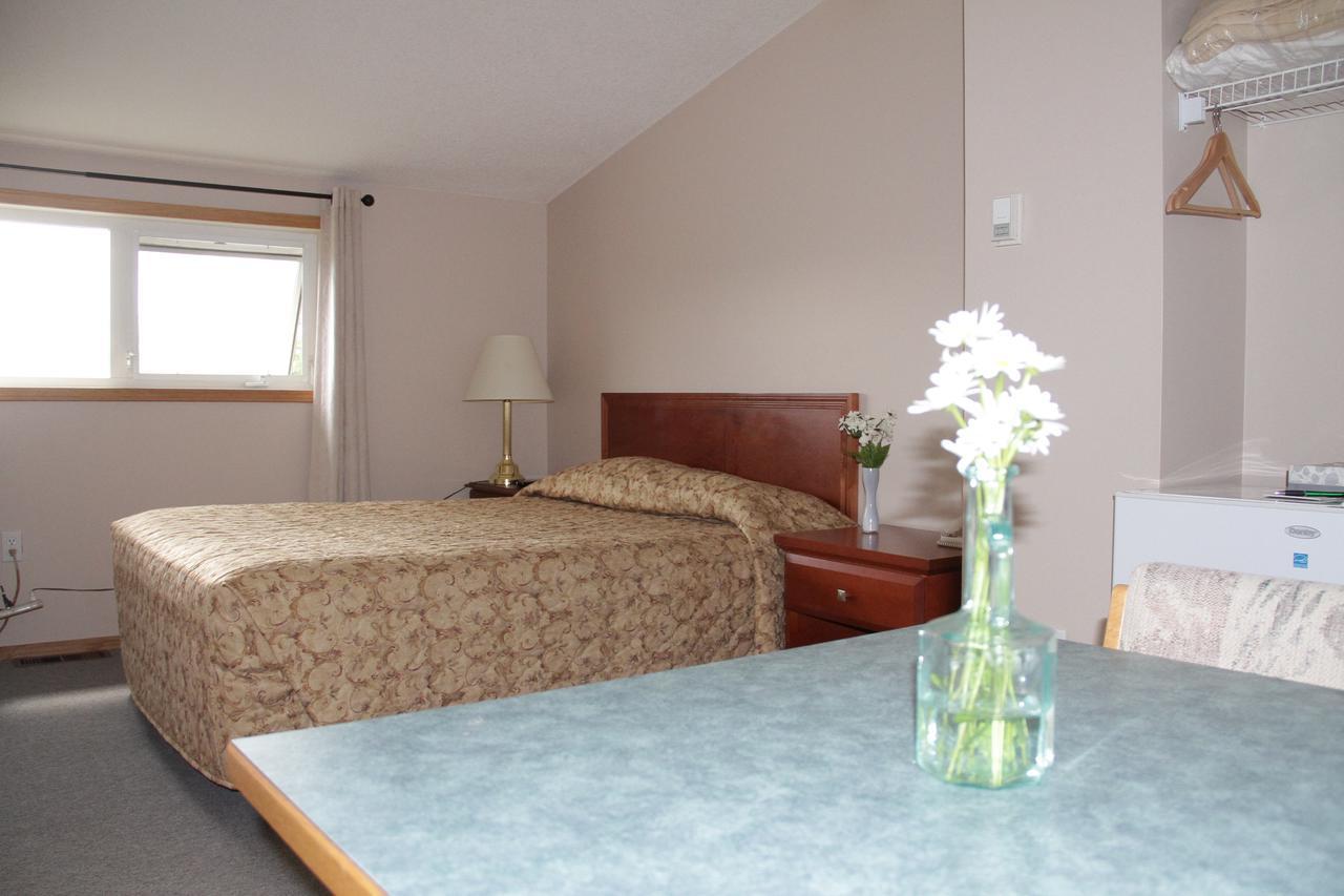 Garden Court Motel Manning Extérieur photo